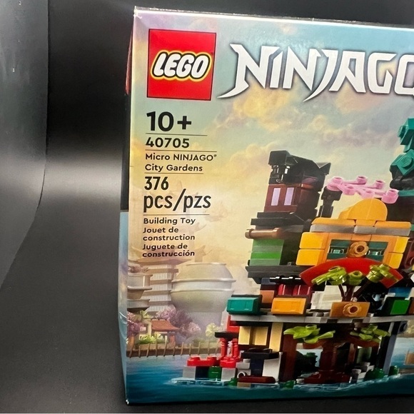 Retired LEGO Micro NINJAGO City Gardens 40705 – VIP Exclusive – - Picture 2 of 7